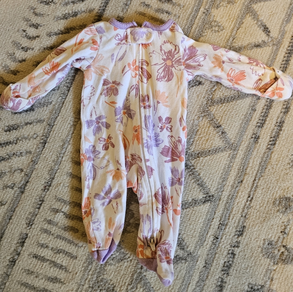 Newborn footed pjs